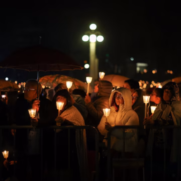 250,000 Pilgrims Attend Mass Of The Blessing Of The Candles In Portugal 250,000 Pilgrims Attend Mass Of The Blessing Of The Candles In Portugal