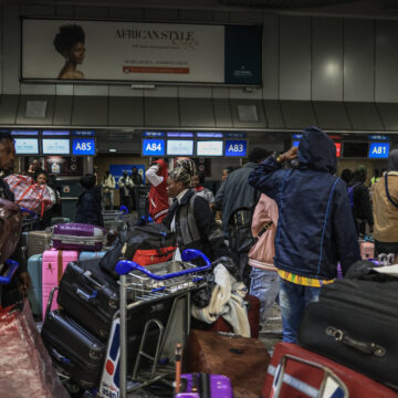 Ghanaians leaving SA First Ghanaian Evacuation Flight Leaves South Africa After Xenophobic Tensions