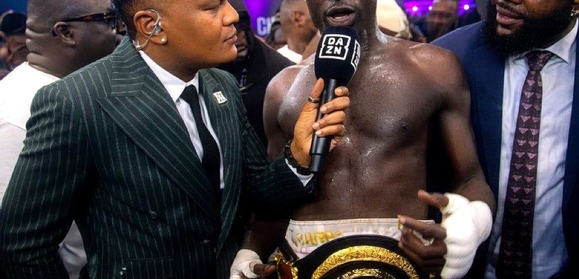 Carter-Efe-beats-Portable-in-celebrity-boxing-match Carter Efe Defeats Portable In Celebrity Bout