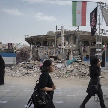 U.S., Iran Near Ceasefire, Hormuz Shipping Deal Extension