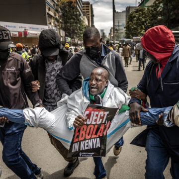 Kenyans Protesting US Ebola Centre Arrested
