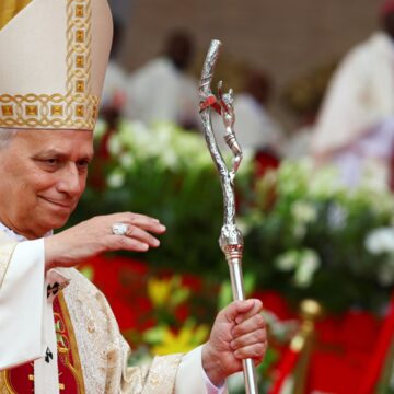 Pope Decries Migration Crisis, Calls For Peace