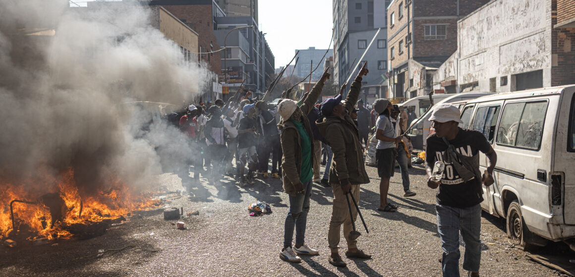 SAFRICA-POLITICS-MIGRATION-UNREST Nigeria Says South Africa Xenophobic Violence Shows No Signs Of Easing