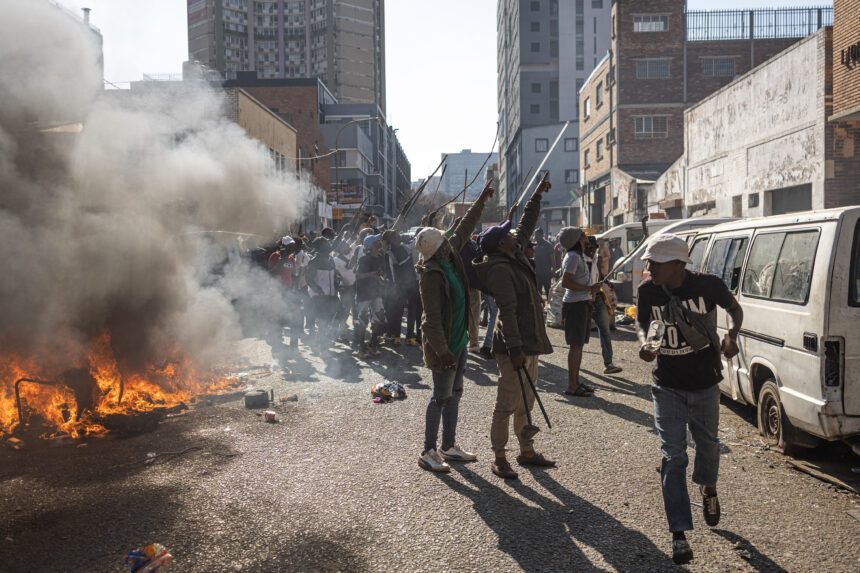 Nigeria Says South Africa Xenophobic Violence Shows No Signs Of Easing