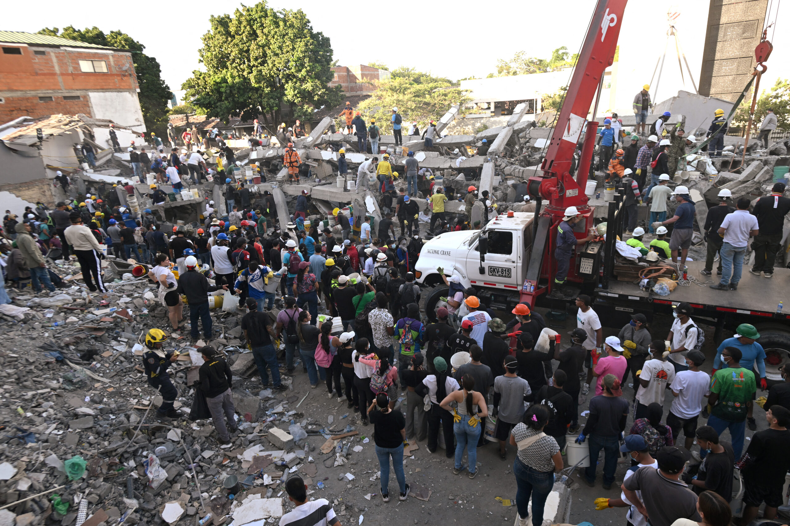 COLOMBIA-EARTHQUAKE-AFTERMATH Colombia Declares Three Days Mourning For Quake Victims