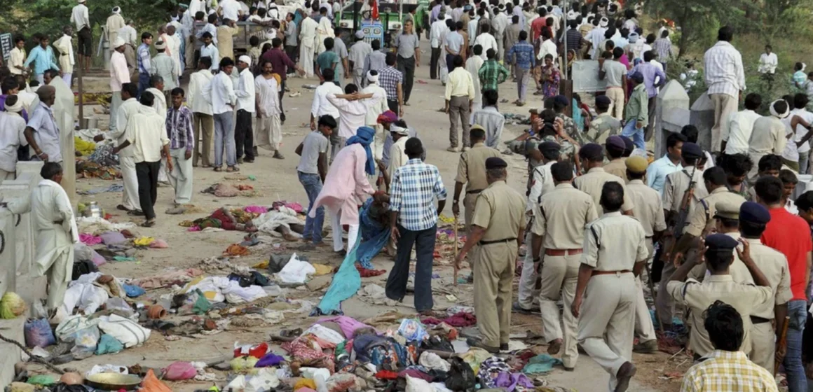 India Temple Stampede Kills Seven