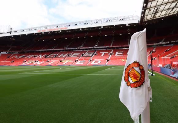 Manchester United Losses Jump Despite Record Revenues