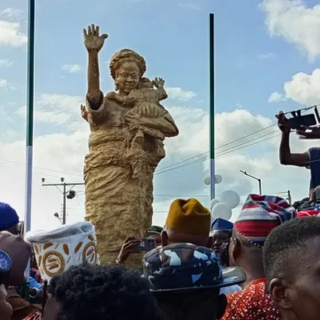 Thousands Of Twins Gather For ‘World Twins Festival’ In Nigeria’s Igboora